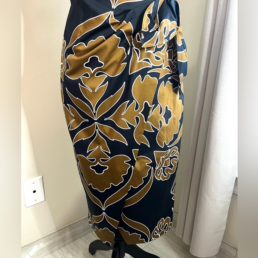 🍁White House🍁Black Market Black and Gold Midi Dress - Picture 6 of 10